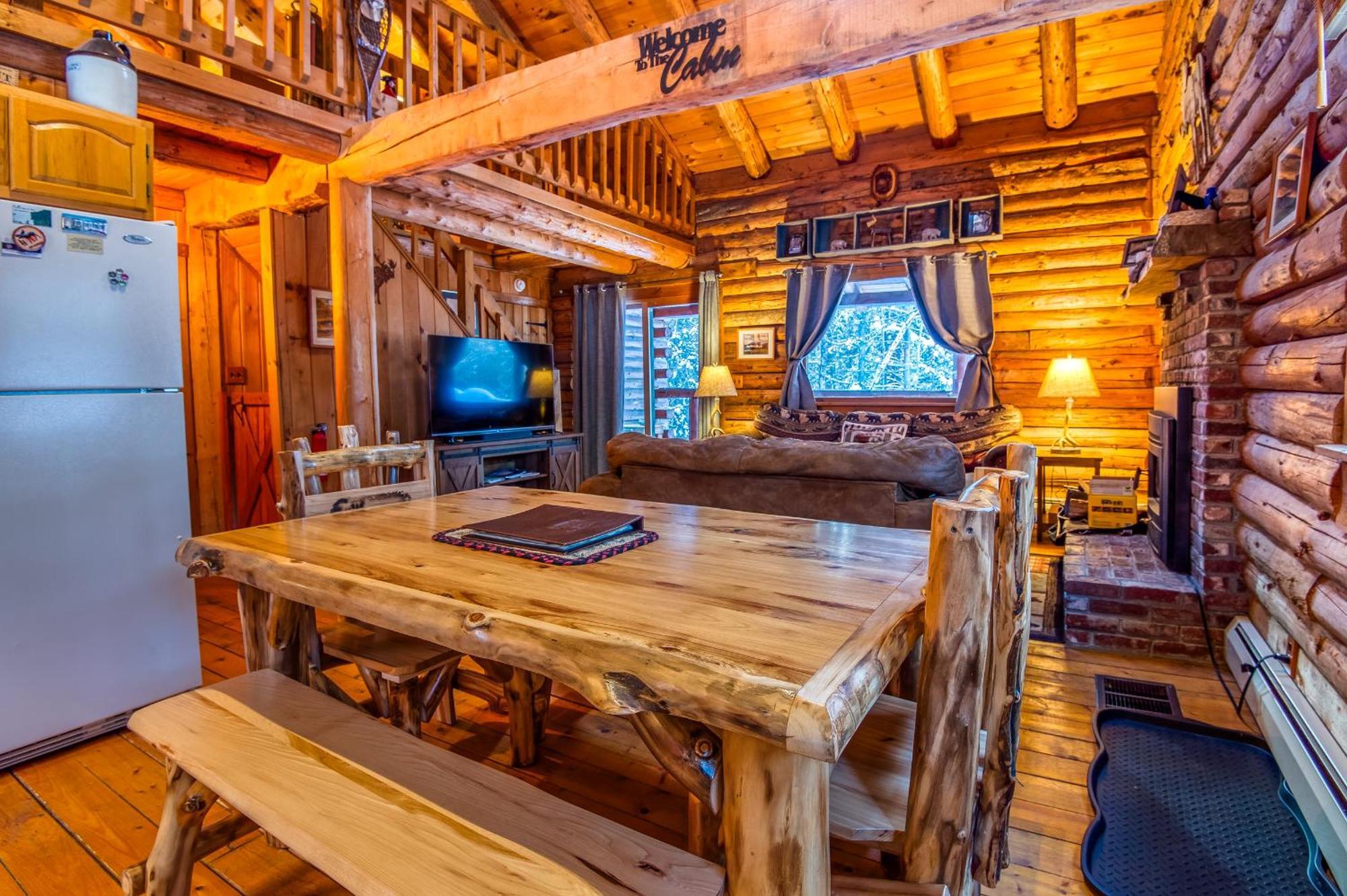 Family-Focused & Pet-Friendly Log Cabin With 4Br 2Ba Sleeps 10 Bethlehem Bagian luar foto