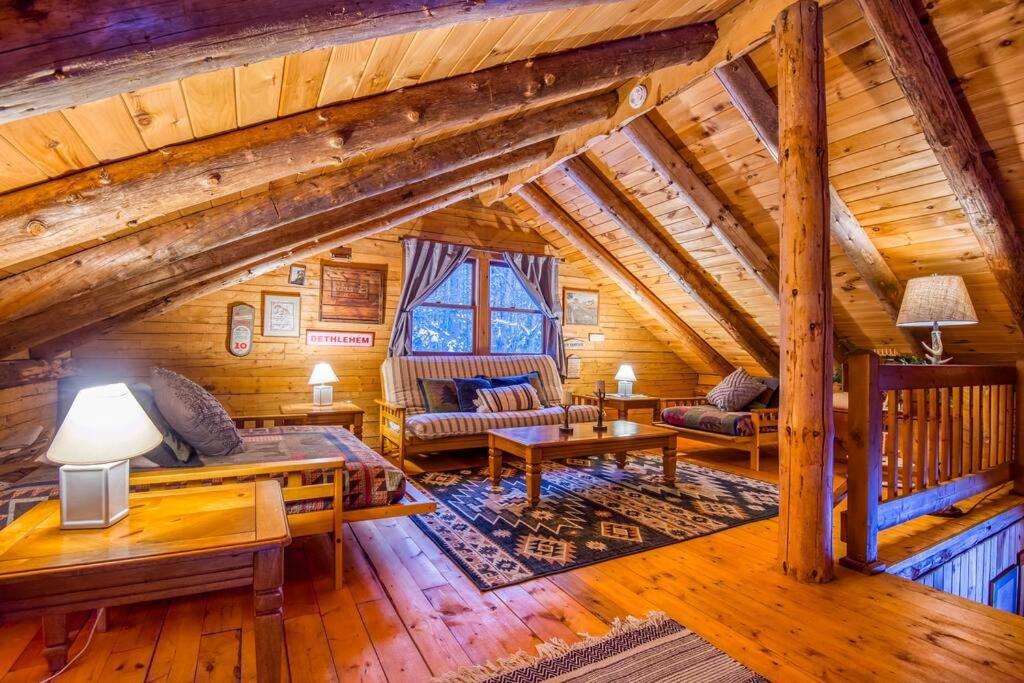 Family-Focused & Pet-Friendly Log Cabin With 4Br 2Ba Sleeps 10 Bethlehem Bagian luar foto