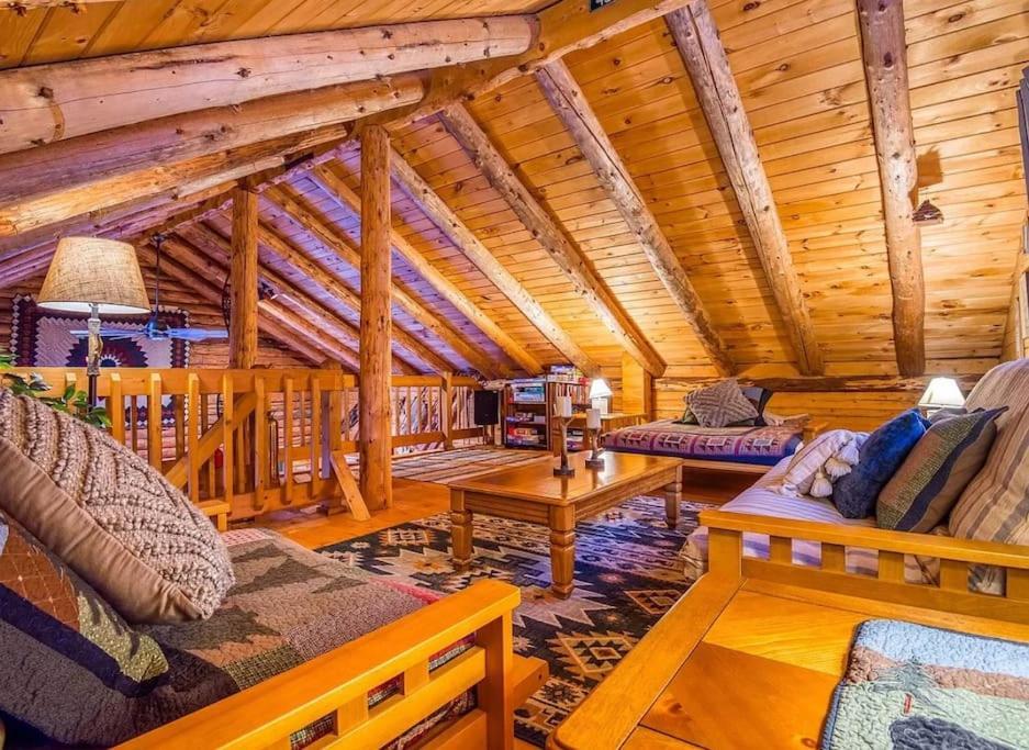 Family-Focused & Pet-Friendly Log Cabin With 4Br 2Ba Sleeps 10 Bethlehem Bagian luar foto